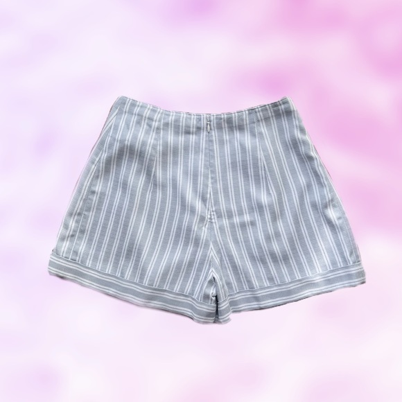 Club Monaco High Rise Ditmas Lace-Up Cuffed Short, NWT - Picture 3 of 6